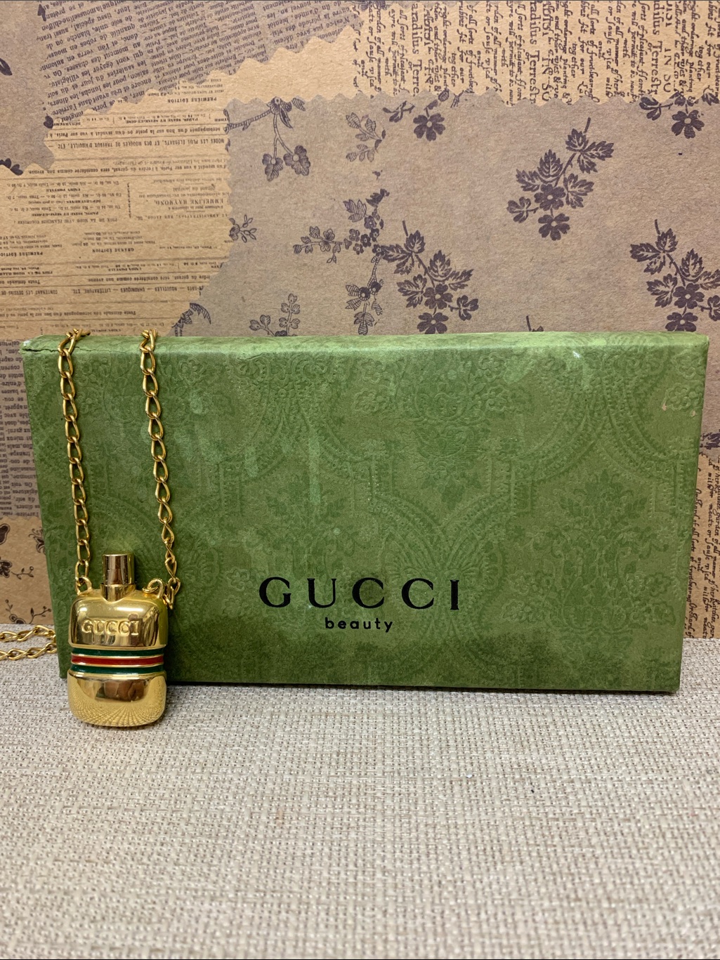 Gucci Vintage Gold Plated Sherry Line Bottle Necklace With Box Of 8 Samples